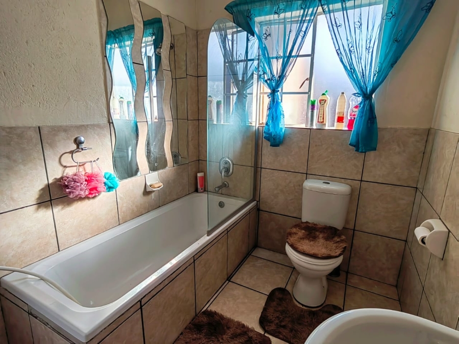 2 Bedroom Property for Sale in Potchefstroom North West